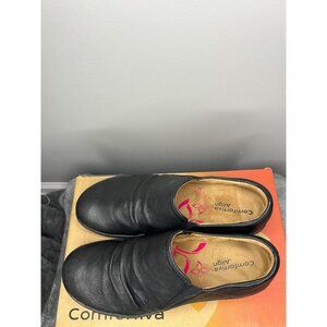 Comfortiva black slip on loafers women’s Sz 9.5 leather upper work shoe church